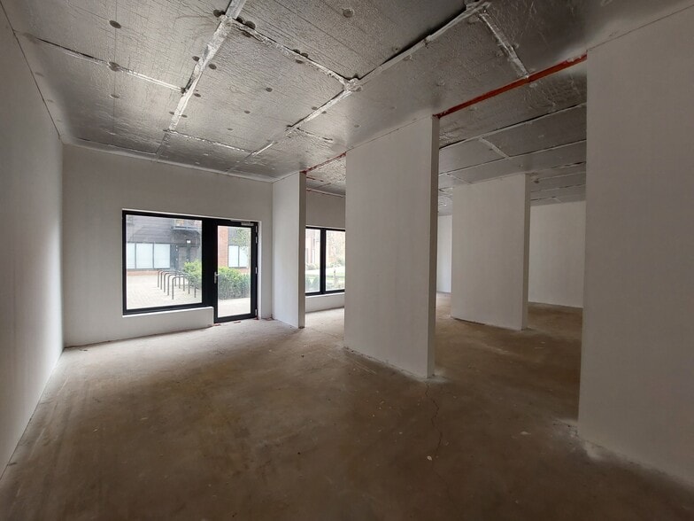 Waterfront Plaza, Edinburgh for lease - Building Photo - Image 3 of 5