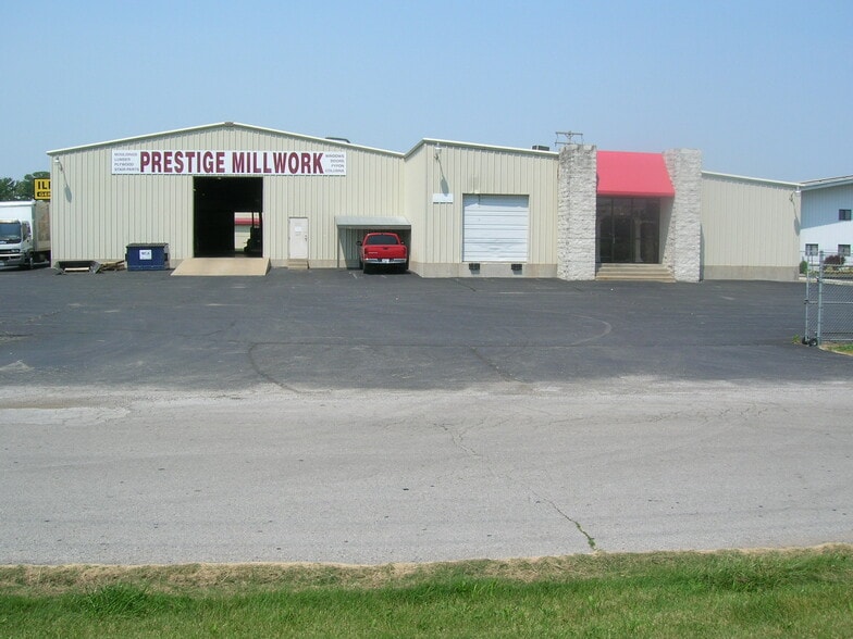 2115 N Sports Complex Ln, Nixa, MO for lease - Building Photo - Image 1 of 5