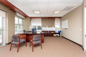 200 Westgate Cir, Annapolis, MD for lease Interior Photo- Image 2 of 10