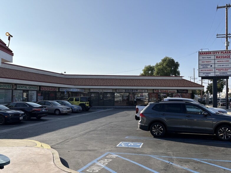 1302 Sepulveda Blvd, Harbor City, CA for lease - Building Photo - Image 1 of 1