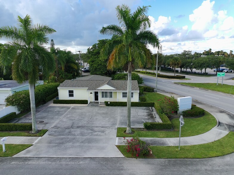 2718 Conroy Rd, West Palm Beach, FL for sale - Building Photo - Image 1 of 20