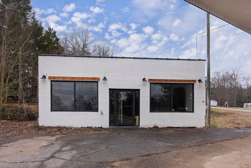 1556 Zion Rd, NC 28655