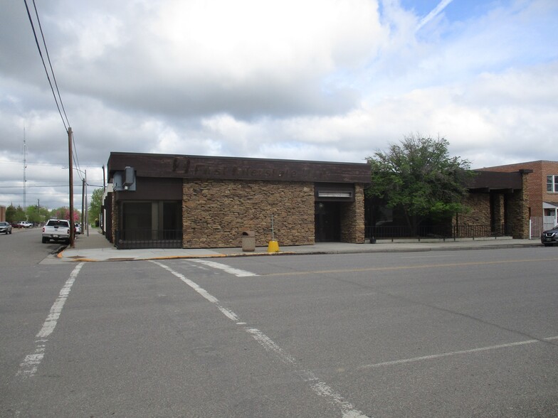 402 N Center, Hardin, MT for sale - Primary Photo - Image 1 of 1