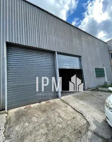 Flex in Vitrolles for lease Building Photo- Image 1 of 5