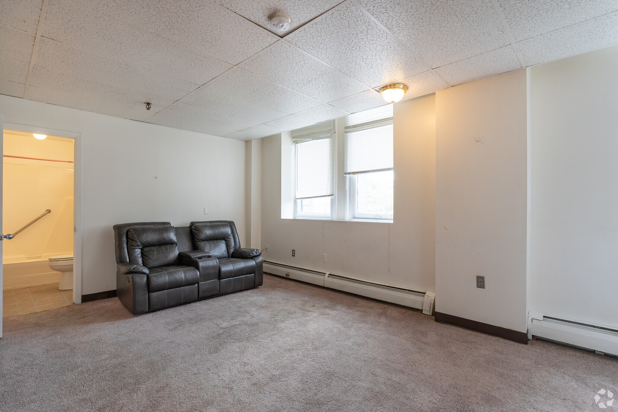 424 Wyoming Ave, Scranton, PA 18503 Finch Towers