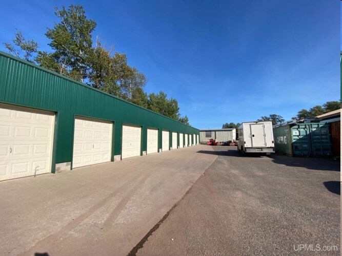 550 Hawley St, Marquette, MI 49855 Specialty for Sale