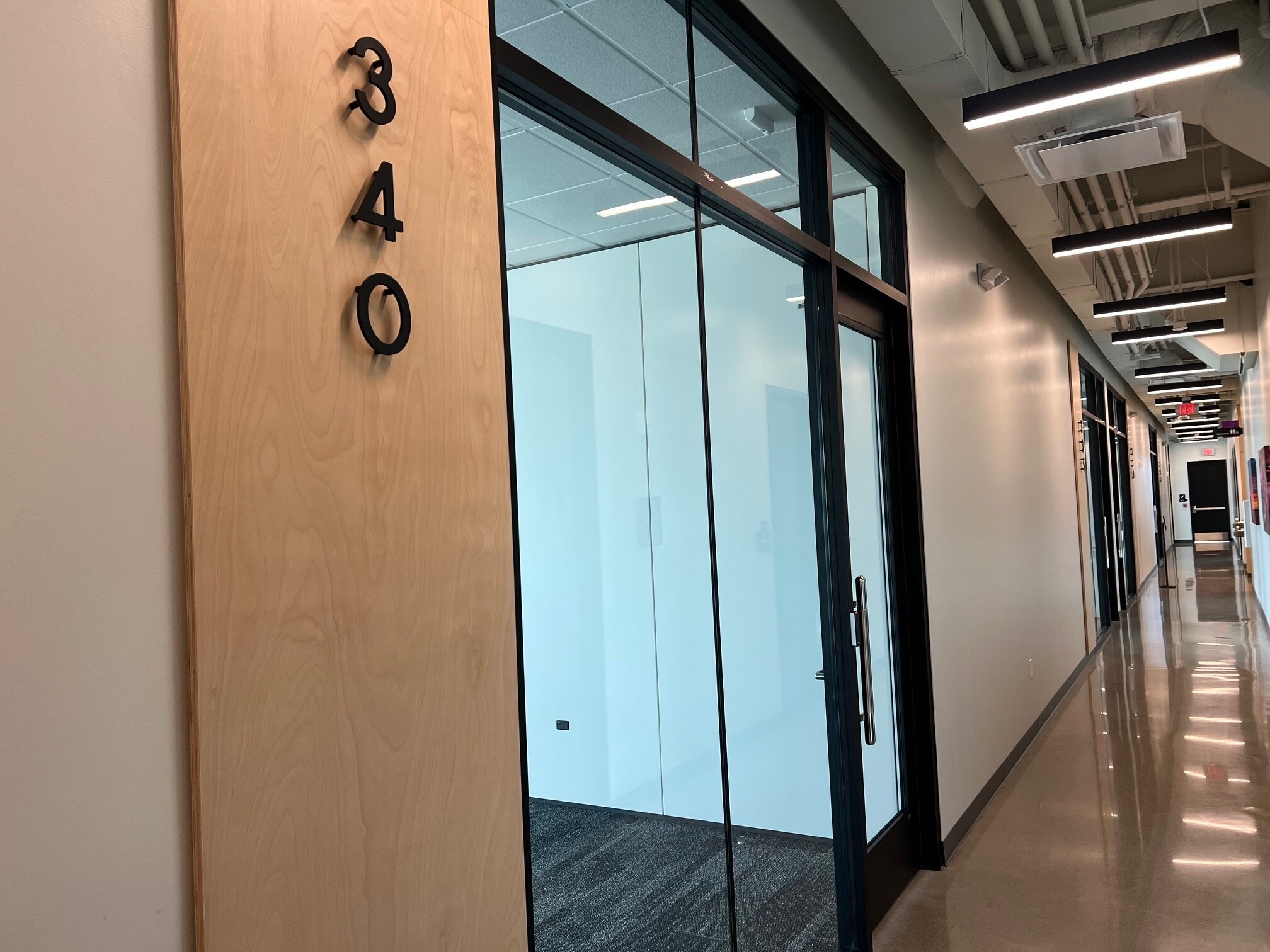 1960 Kimball Ave, Manhattan, KS for lease Interior Photo- Image 1 of 4