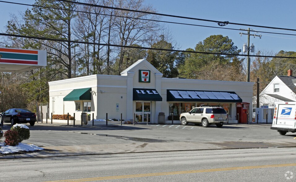 81 Beach Rd, Hampton, VA for sale - Primary Photo - Image 1 of 1