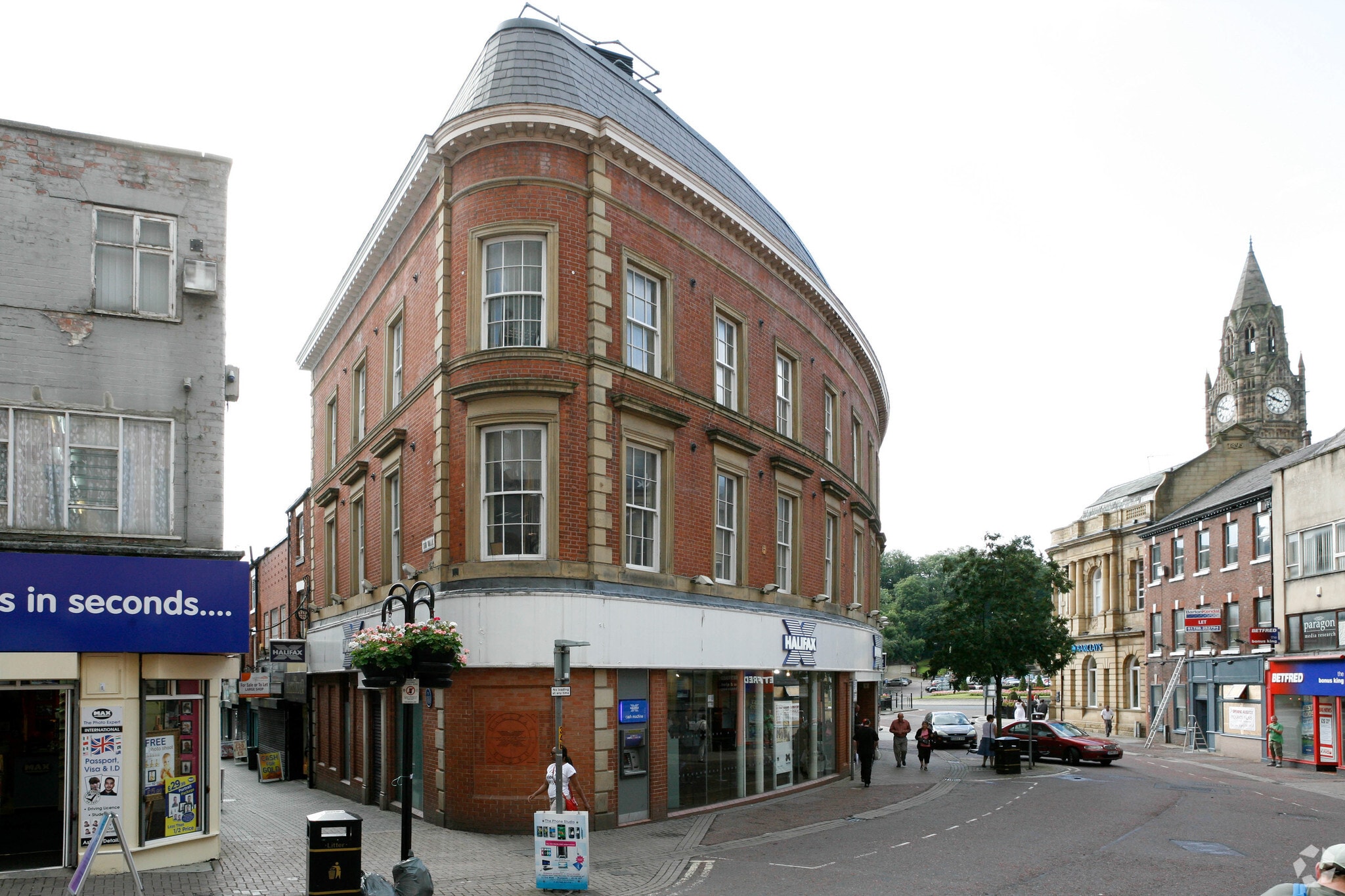 108 Yorkshire St, Rochdale for sale Primary Photo- Image 1 of 1