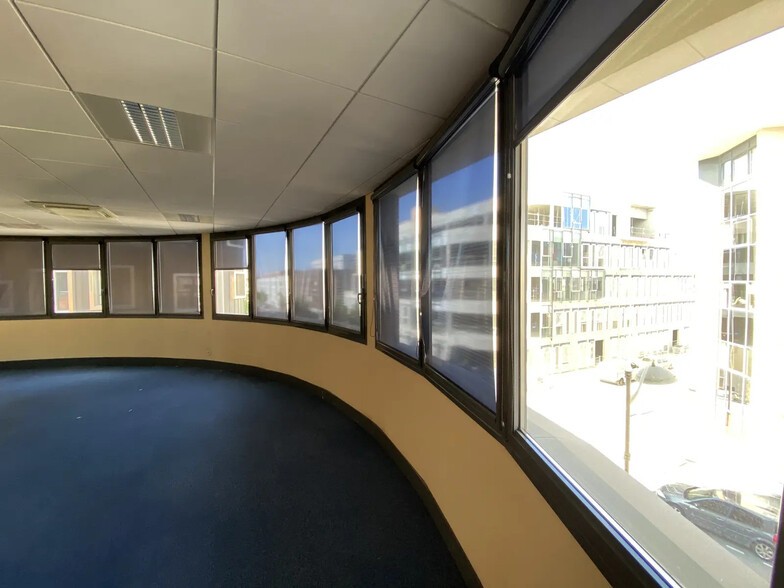 Office in Reims for lease - Interior Photo - Image 2 of 4