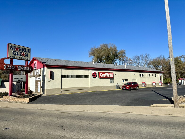 815 E Main St, Danville, IL for sale - Building Photo - Image 1 of 39