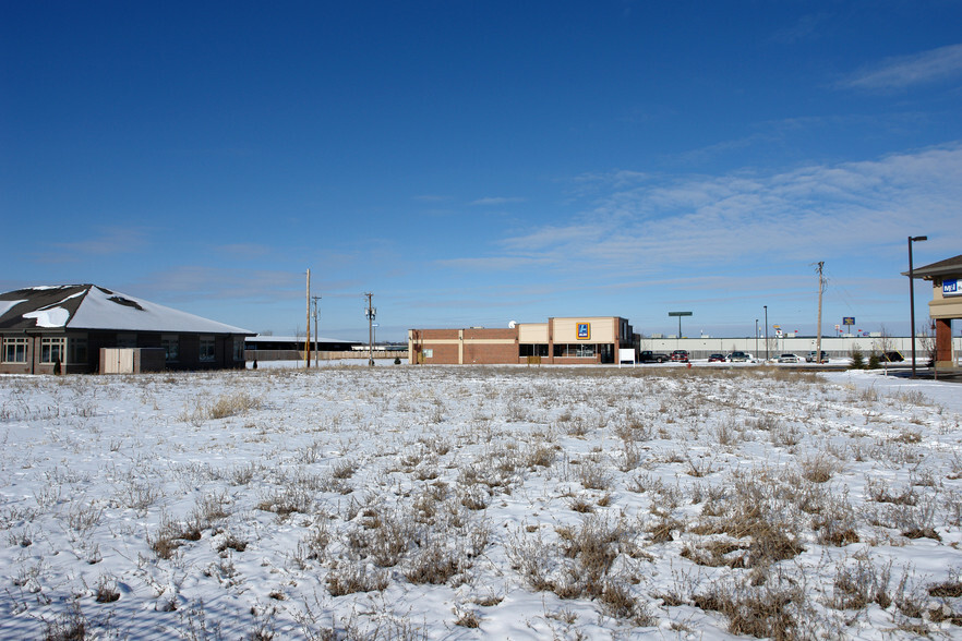 Hanley Rd, Hudson, WI for sale - Primary Photo - Image 1 of 1