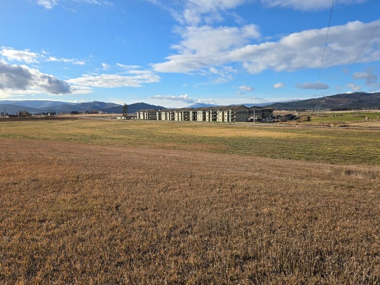 440 Stillwater Rd, Kalispell, MT for lease - Primary Photo - Image 1 of 4