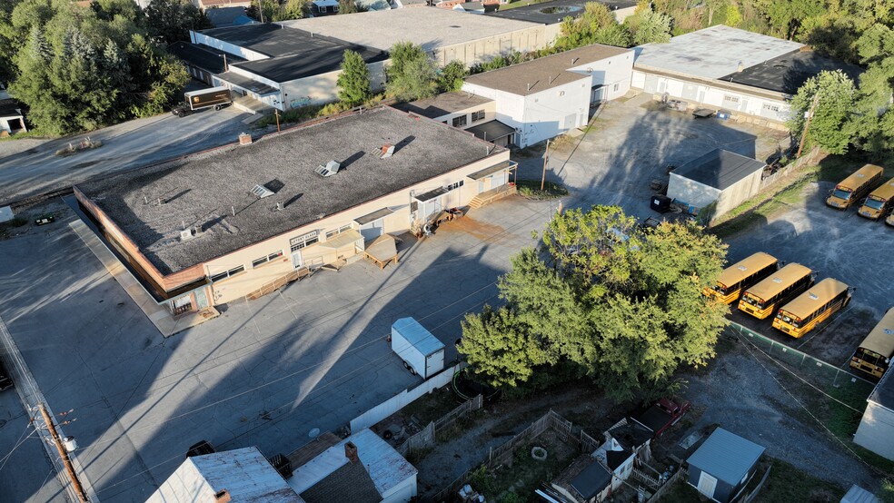 405 N East St, Carlisle, PA for lease - Building Photo - Image 1 of 37