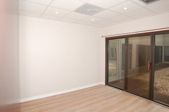 9471 Baymeadows Rd, Jacksonville, FL for lease Building Photo- Image 2 of 2