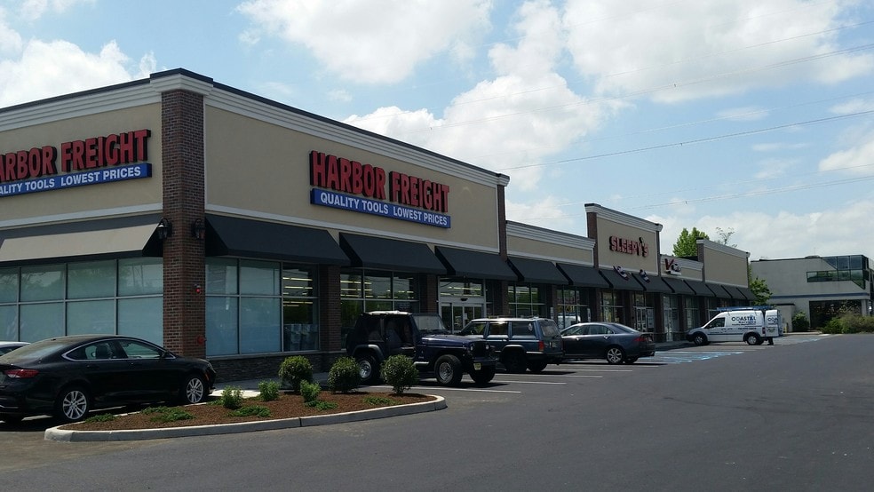 745 US Highway 46, Parsippany, NJ for lease - Building Photo - Image 1 of 5