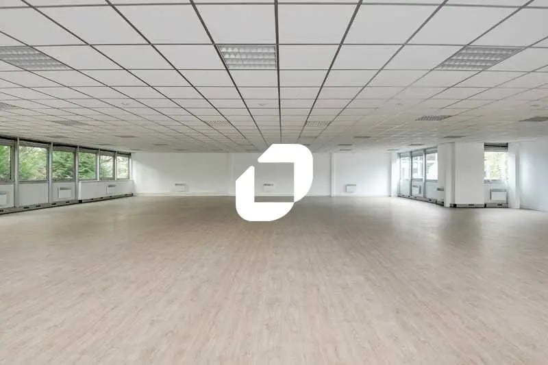 Avenue Du Canada, Les Ulis for lease - Interior Photo - Image 1 of 15