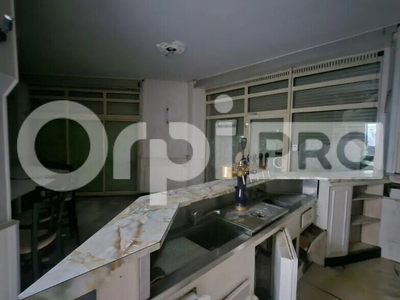 Flex in Reims for sale - Interior Photo - Image 2 of 12