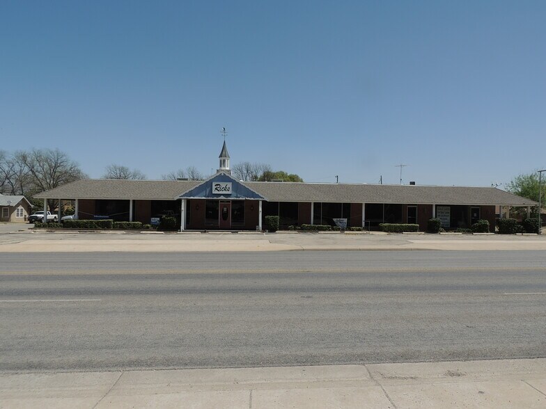 1101 S Bridge St, Brady, TX for sale - Building Photo - Image 1 of 1