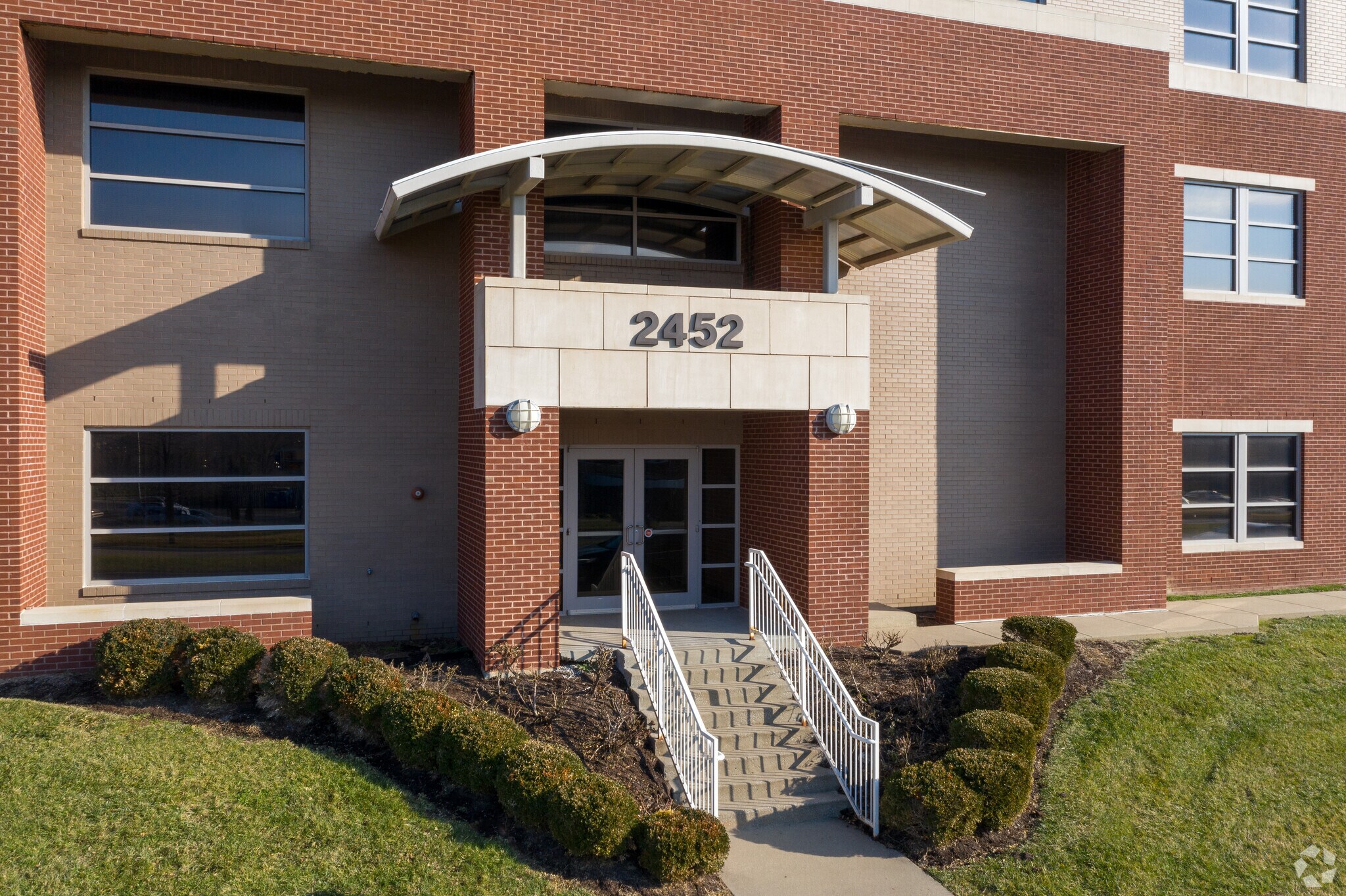 2452 Sir Barton Way, Lexington, KY 40509 Small Hamburg Office For Lease