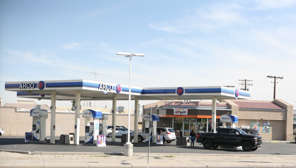 1499 W Main St, El Centro, CA for sale - Primary Photo - Image 1 of 1