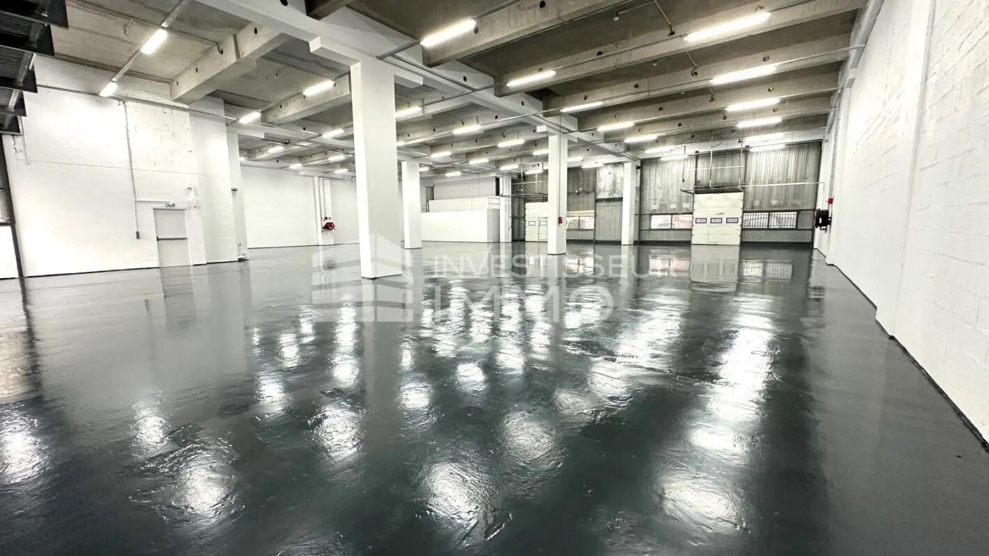 Flex in Pantin for lease Interior Photo- Image 1 of 4