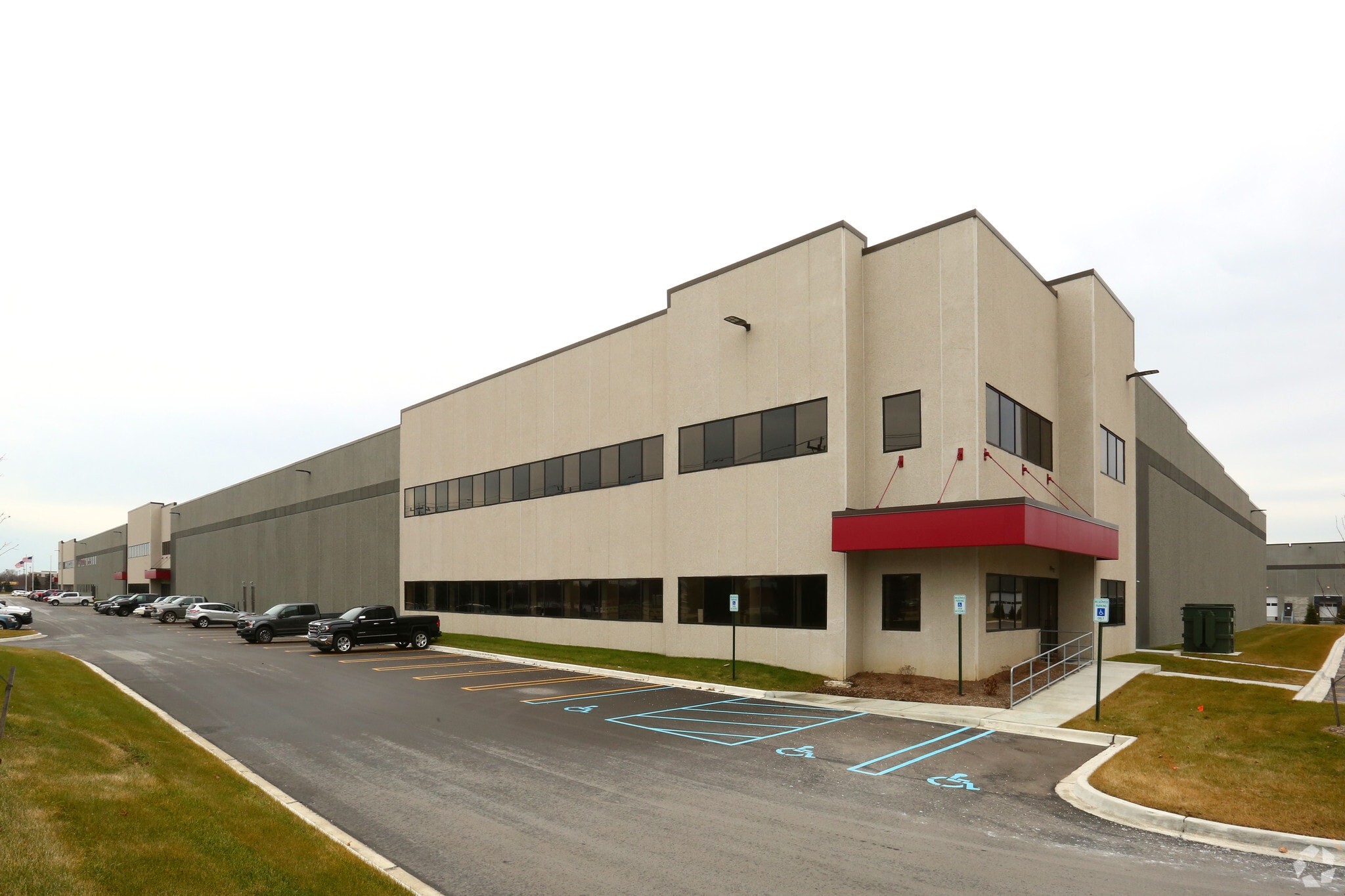 28101 Schoolcraft Rd, Livonia, MI for lease Building Photo- Image 1 of 5