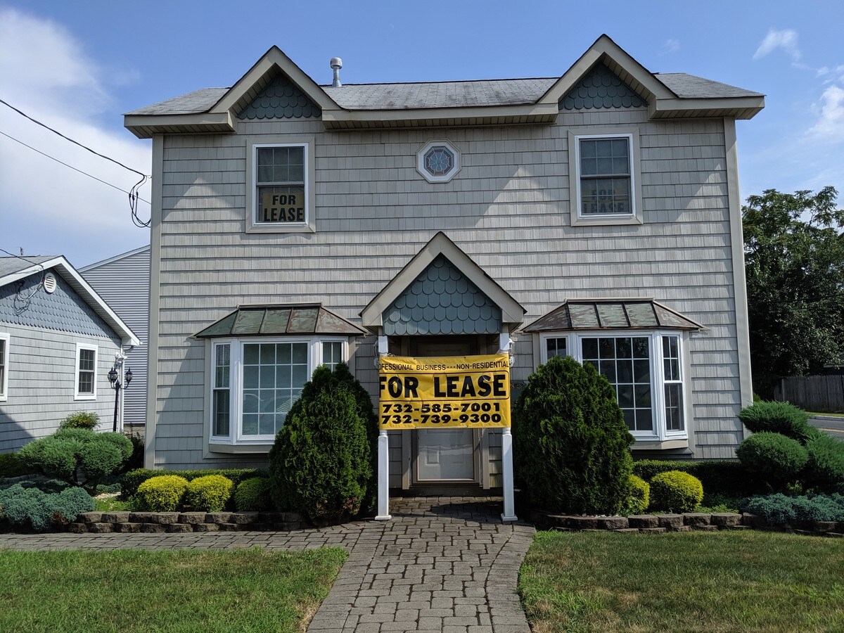 324 Maple Pl, Keyport, NJ 07735