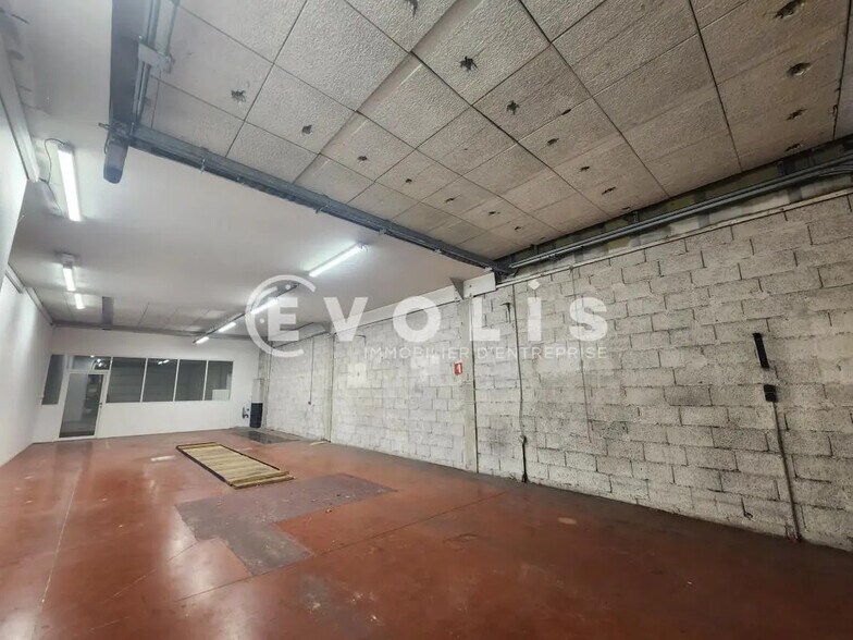 74 Bis Rue Joseph Et Marie-Louise Liauthaud, Givors for lease - Interior Photo - Image 2 of 13