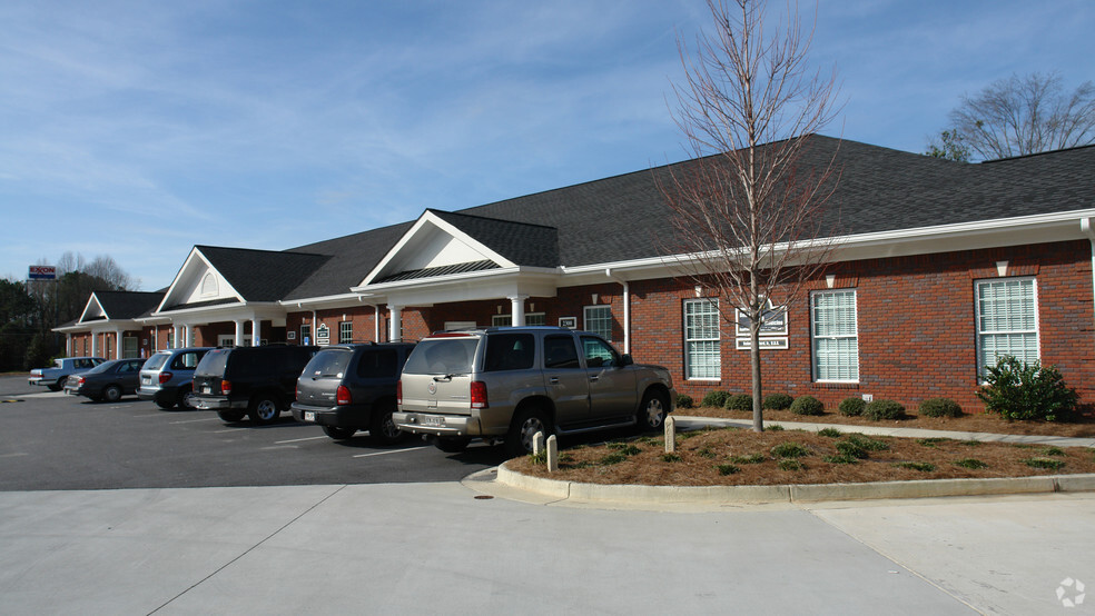 1500 Oglethorpe Ave, Athens, GA for lease - Building Photo - Image 2 of 5