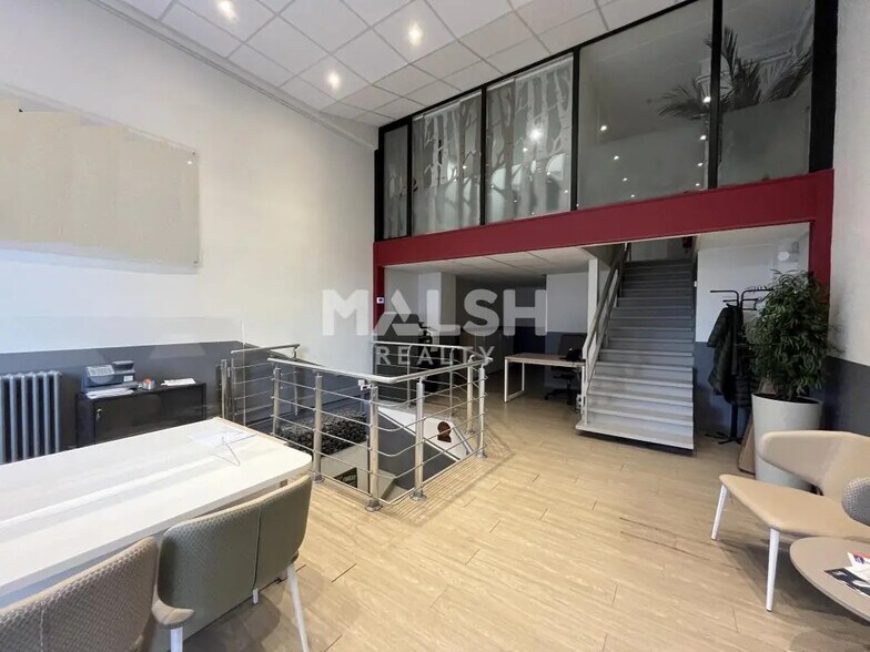 in Lyon for sale - Building Photo - Image 1 of 1