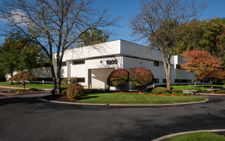 2000 Regency Ct, Toledo, OH for lease - Building Photo - Image 1 of 9