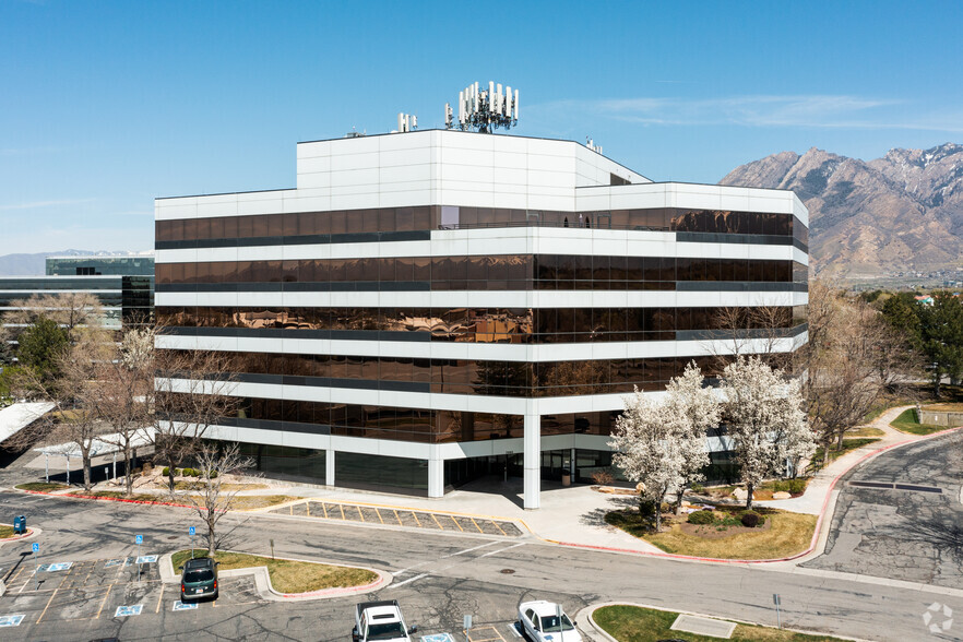 7090 S Union Park Ctr, Midvale, UT for sale - Primary Photo - Image 1 of 1