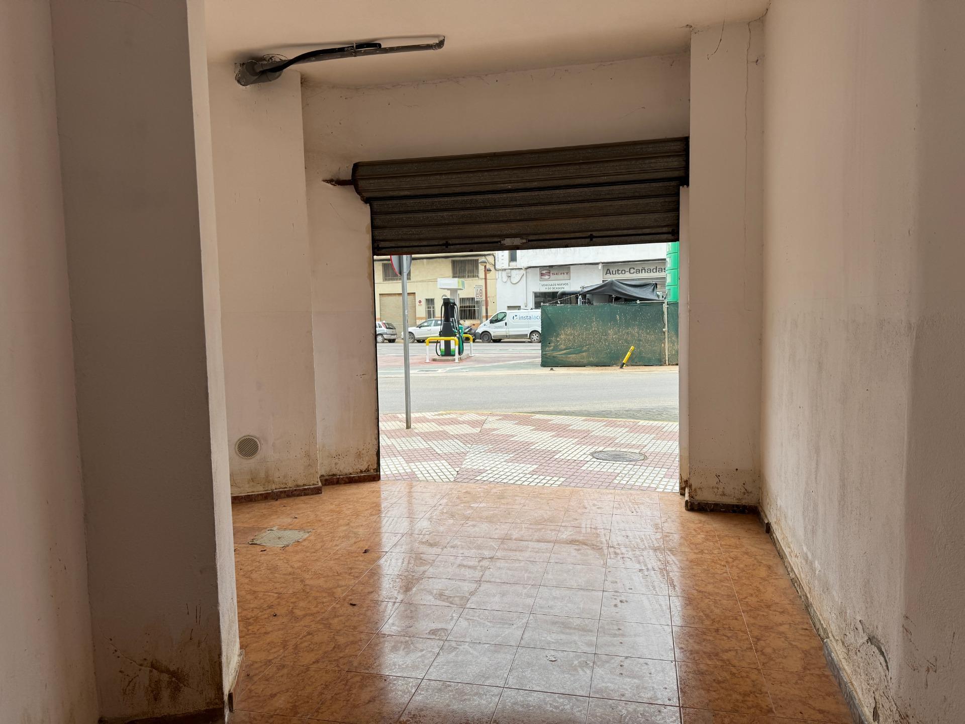 Retail in Algemesí for sale Building Photo- Image 1 of 5