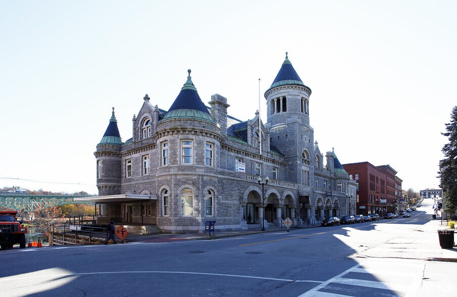 295 Water St, Augusta, ME for sale - Primary Photo - Image 1 of 1