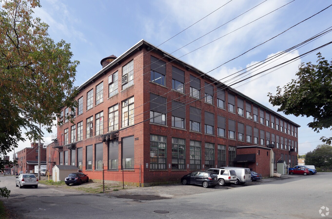 530532 Wellington Ave, Cranston, RI 02910