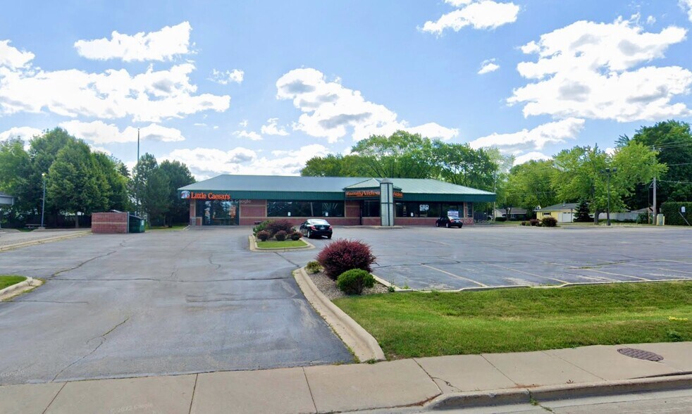 3921 S Webster Ave, Green Bay, WI for lease - Building Photo - Image 1 of 5