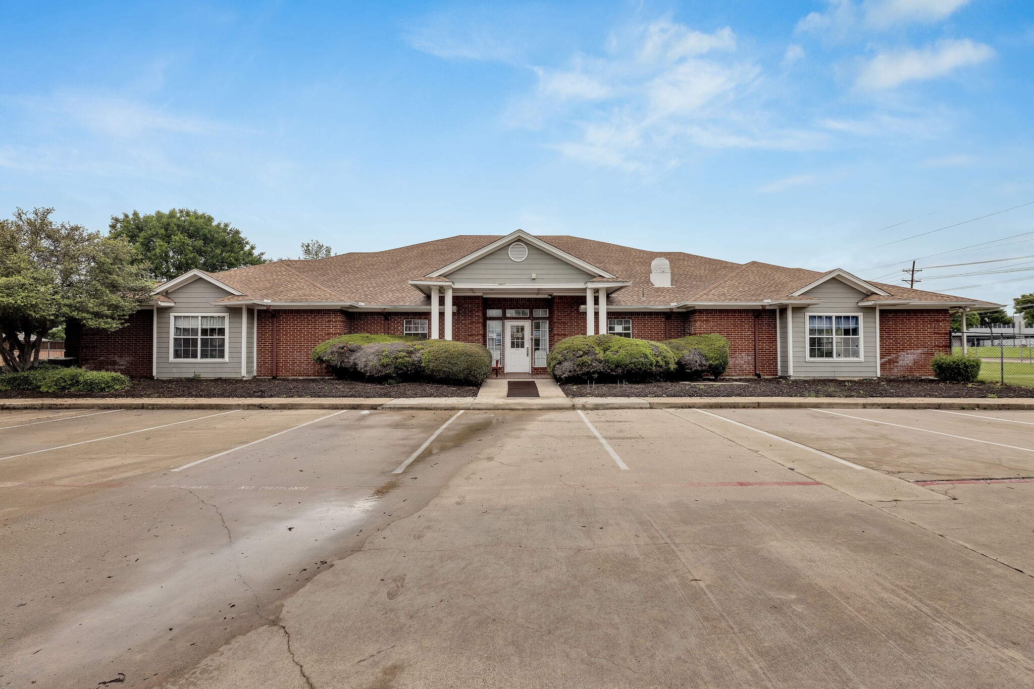 1504 N Garden Ridge Blvd, Lewisville, TX for lease Primary Photo- Image 1 of 2