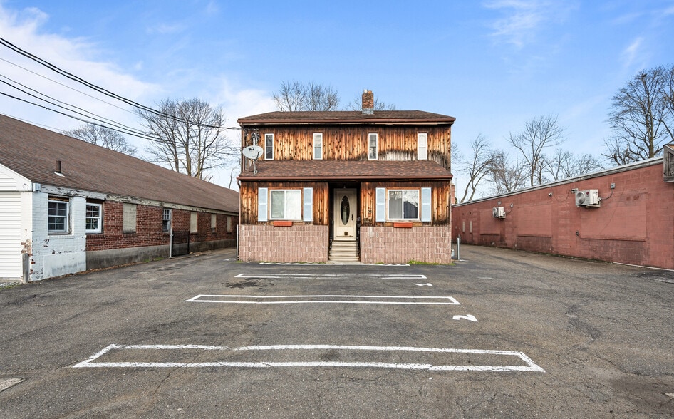 547 Naugatuck Ave, Milford, CT for sale - Building Photo - Image 3 of 12