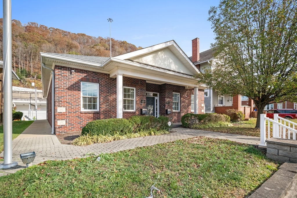 2220 Washington St E, Charleston, WV for sale Building Photo- Image 1 of 1