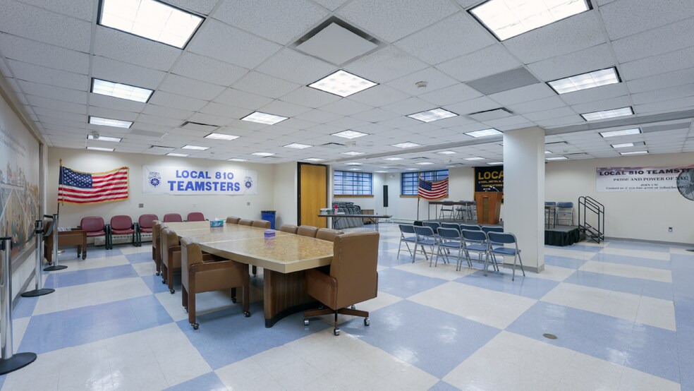 2409 38th Ave, Long Island City, NY for lease - Interior Photo - Image 2 of 6