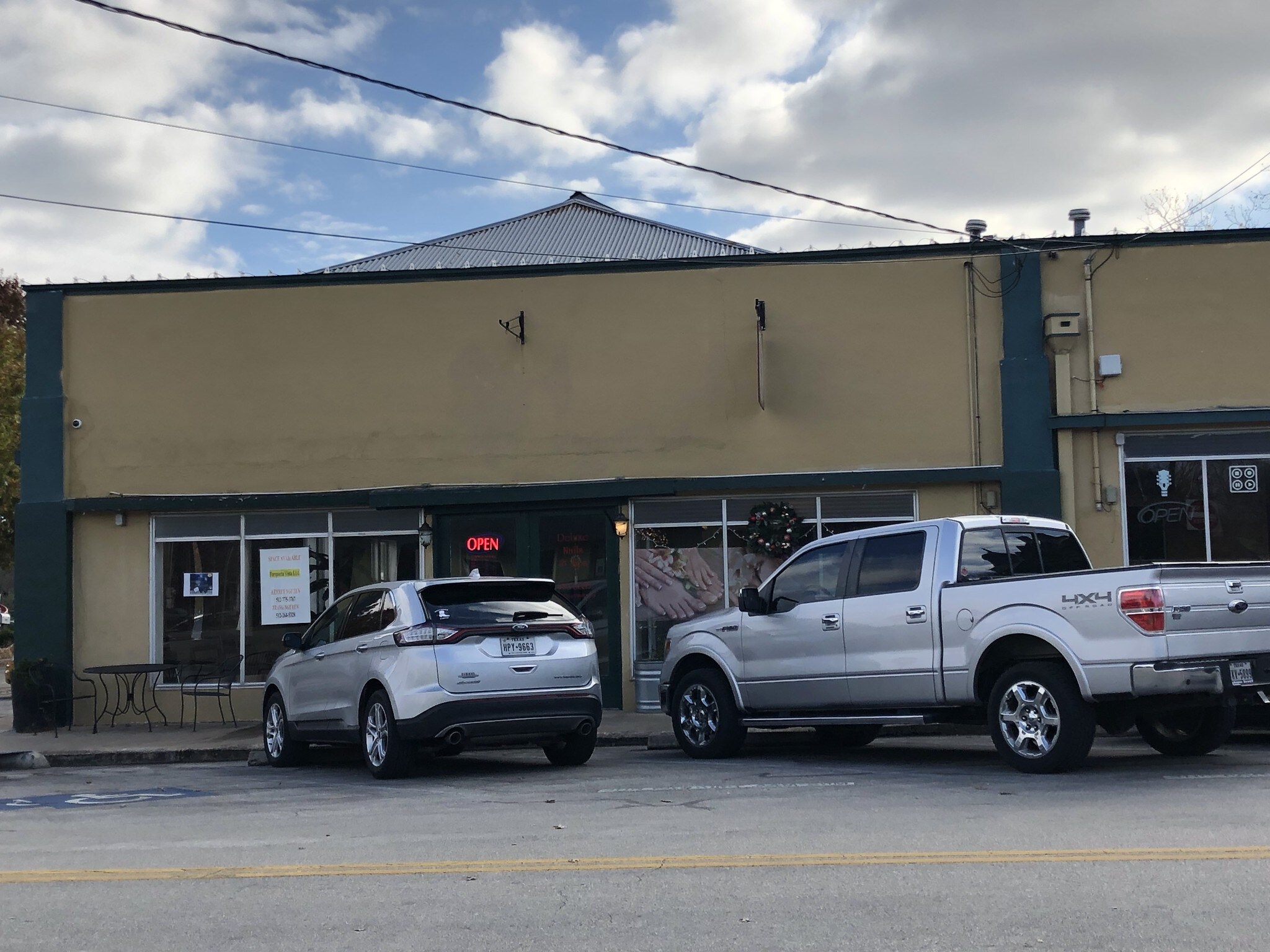 114 E 7th St, Georgetown, TX for sale Primary Photo- Image 1 of 1