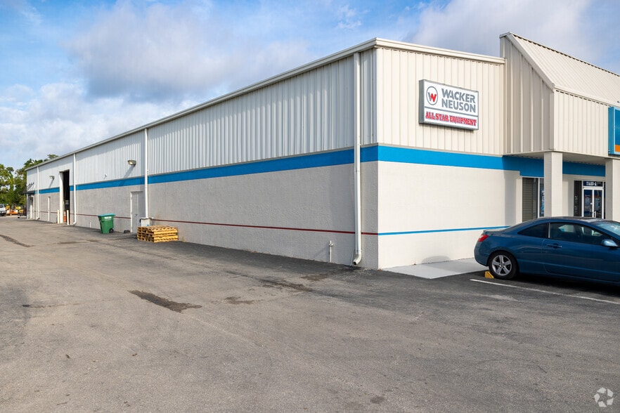 11680 Metro Pky, Fort Myers, FL for lease - Building Photo - Image 2 of 5