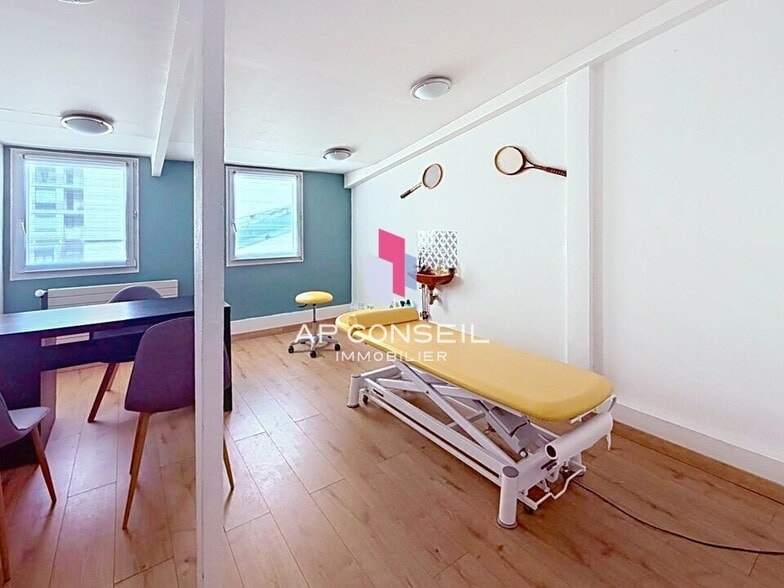 Office in SAINT CYR L ECOLE for sale - Interior Photo - Image 3 of 11