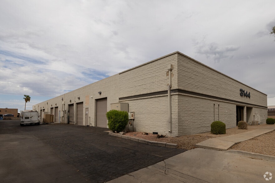 3144 W Lewis Ave, Phoenix, AZ for lease - Primary Photo - Image 1 of 14