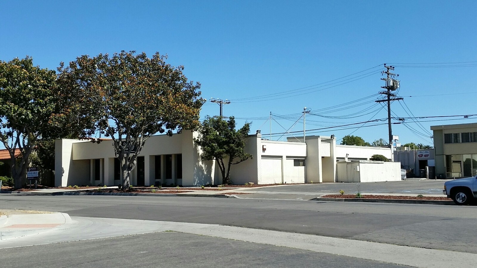 712 E Chapel St, Santa Maria, CA 93454