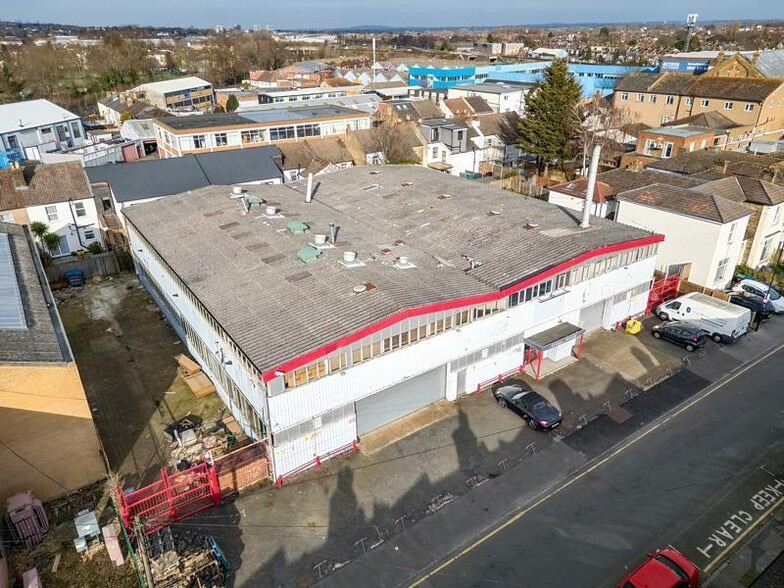 29-35 Gladstone Rd, Croydon for lease - Building Photo - Image 2 of 7