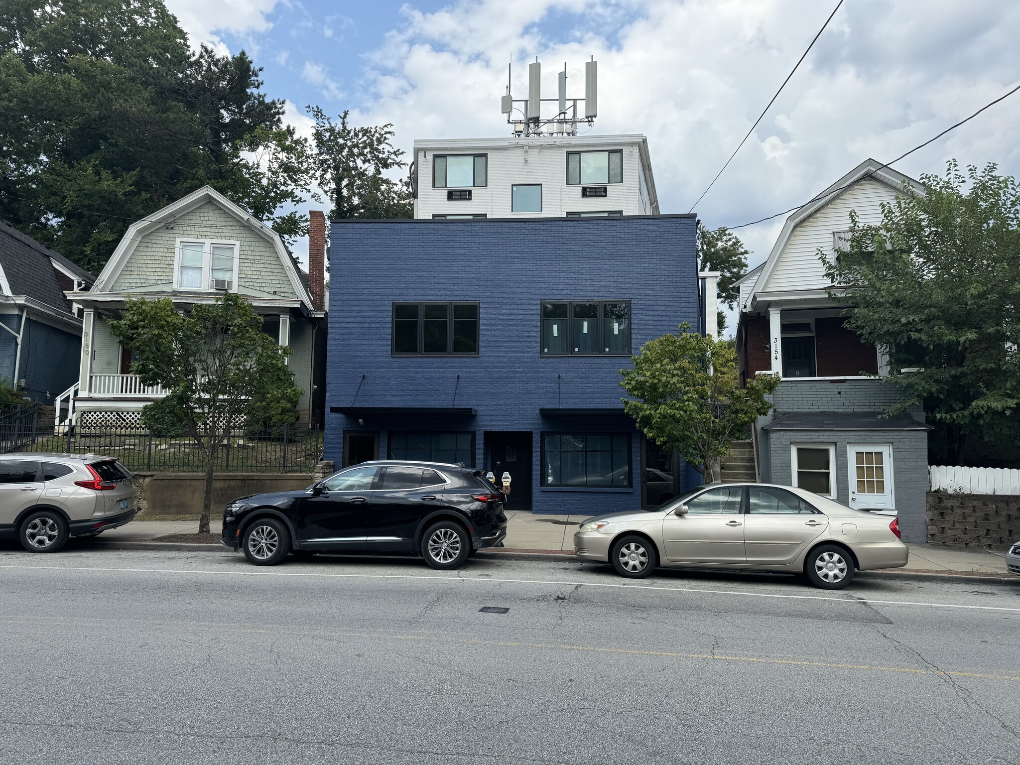 3152 Linwood Ave, Cincinnati, OH for lease Building Photo- Image 1 of 5