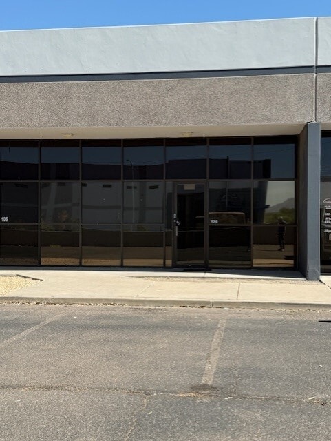 301-502 N 37th Dr, Phoenix, AZ for lease Interior Photo- Image 1 of 8