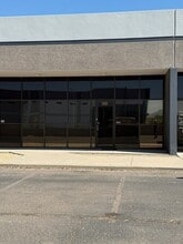 301-502 N 37th Dr, Phoenix, AZ for lease Interior Photo- Image 1 of 8